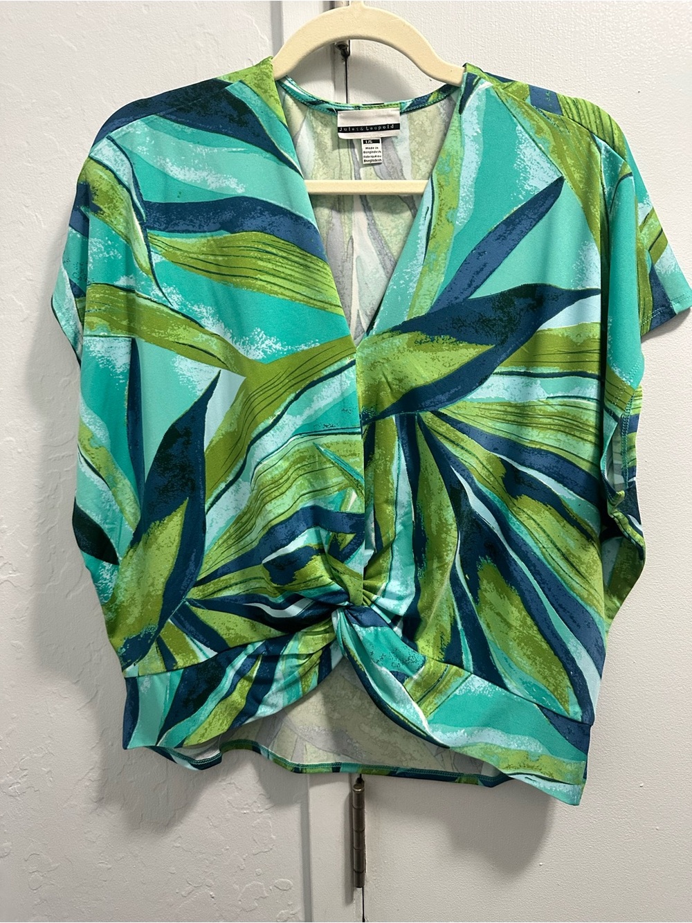 Chaus Teal & Green Twist-Front Tropical Print Blouse